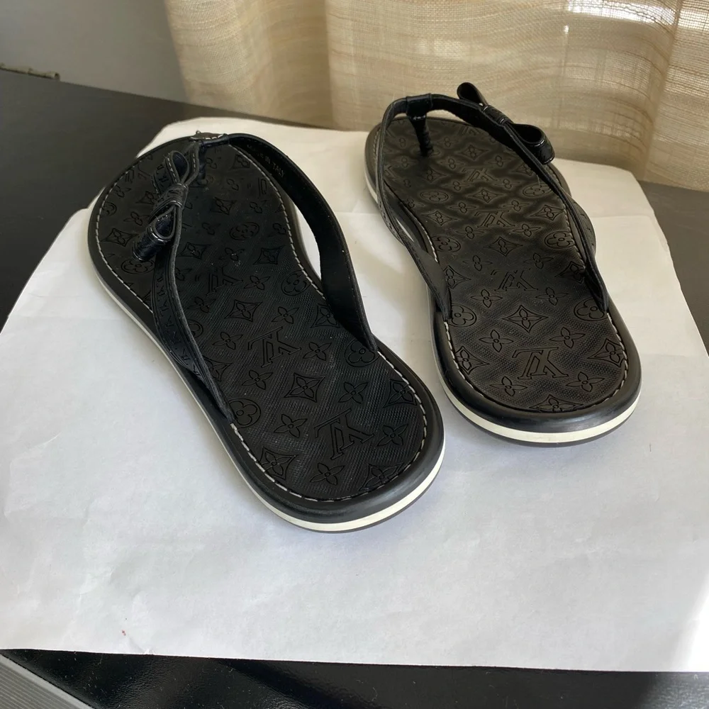 Louis Vuitton Black Monogram thong Flip Flops sandals slip ons rubber flats 39 - Picture 5 of 8